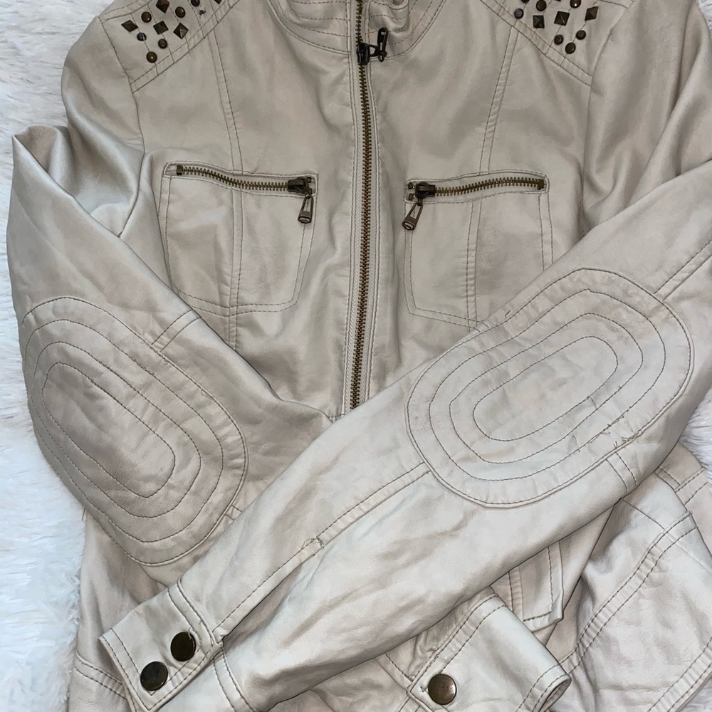 Leather jacket - Picture 8 of 8